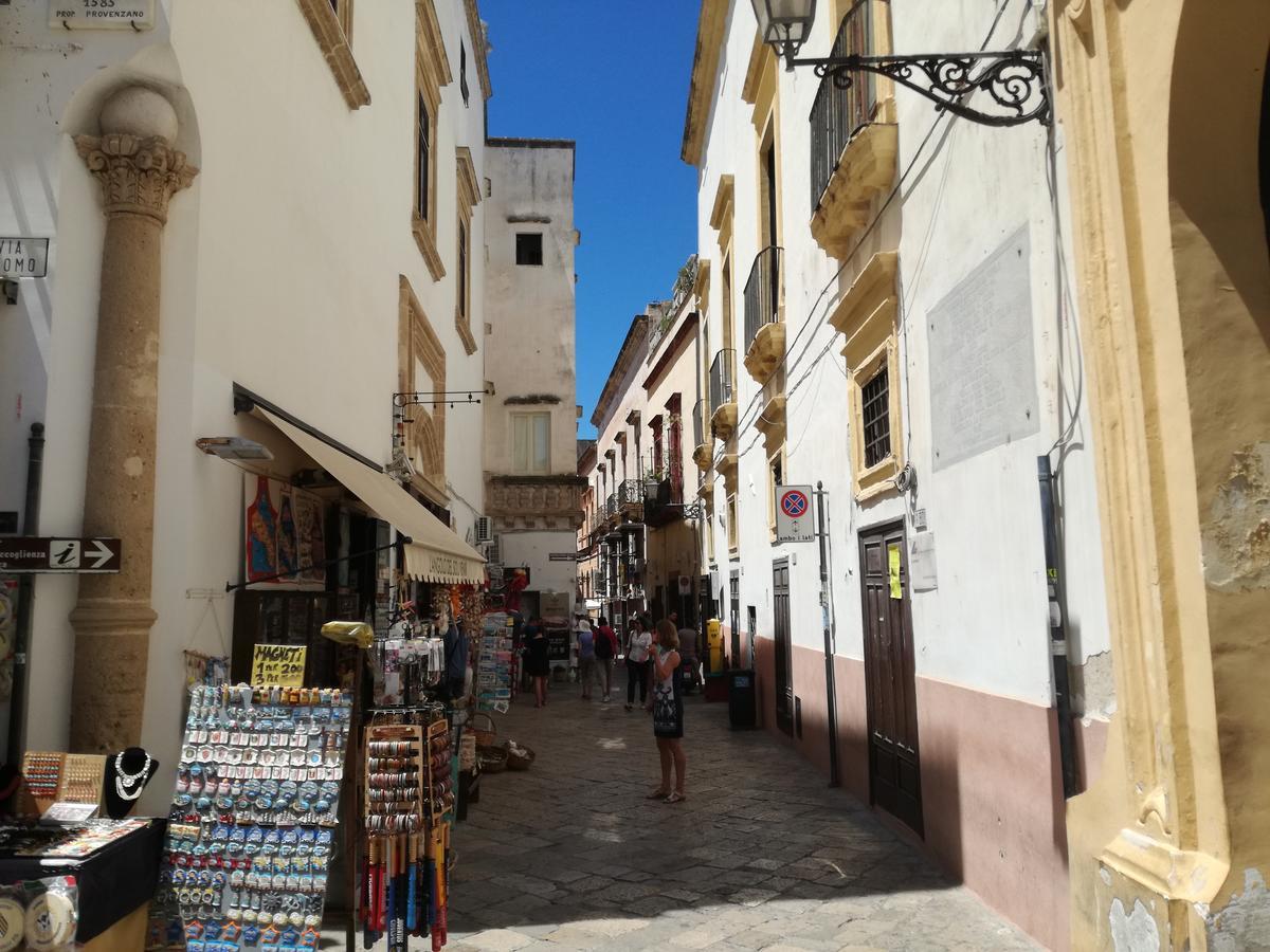 Case Vacanze Carpe Diem Centro Storico Gallipoli Bagian luar foto